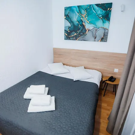Staryi Krakiv Hotel Lviv Exterior photo