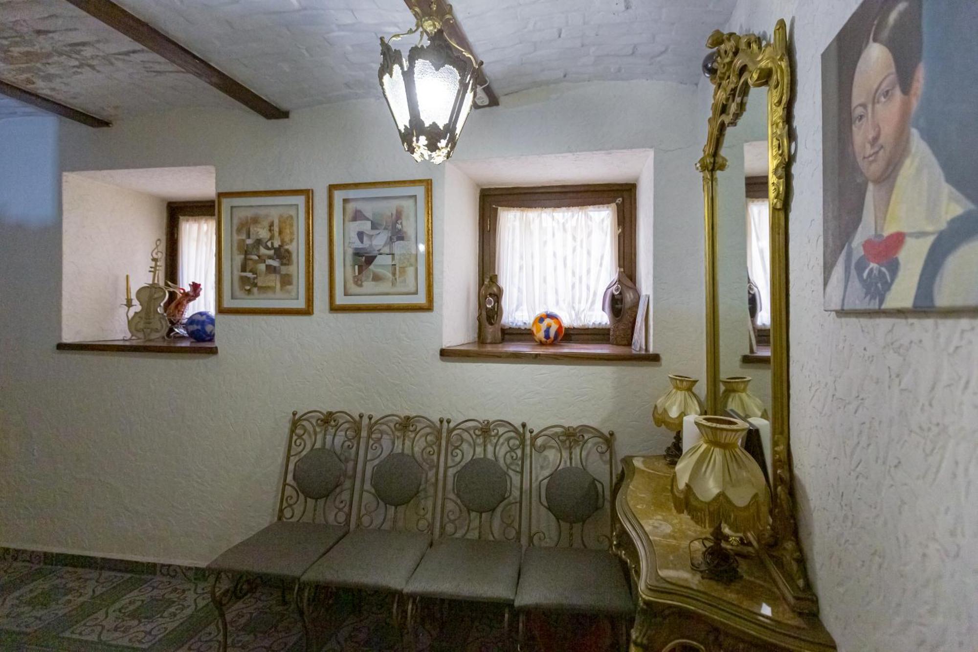 Otel Staryi Krakiv 4*