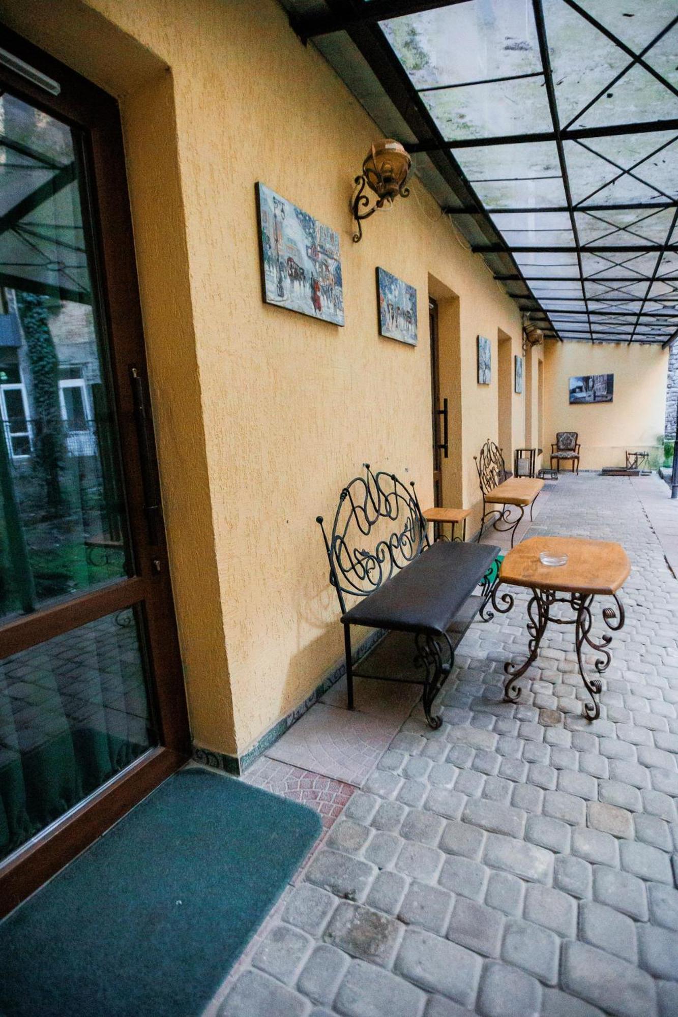 Staryi Krakiv Otel Lviv