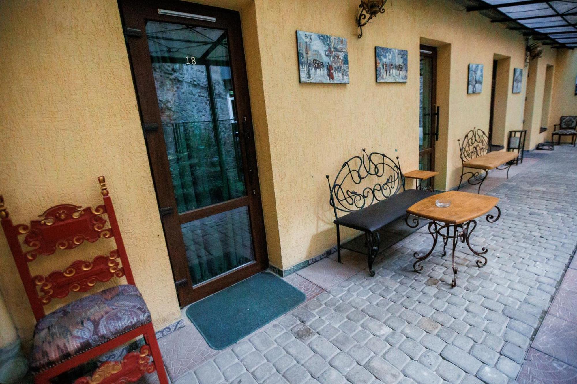 Staryi Krakiv Otel 4*